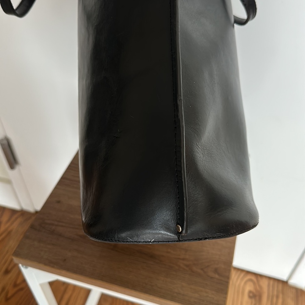 TRADEMARK Tall Leather Tote - Picture 11 of 15